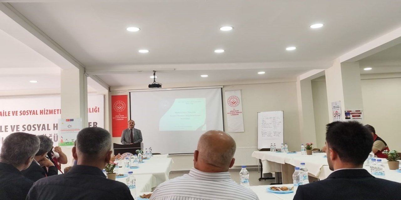 Güçlü aile hedefiyle muhtarlar bir araya geldi