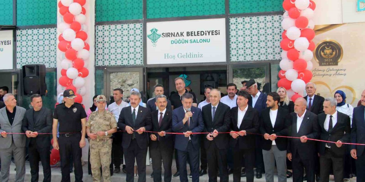 Şırnak’ta ücretsiz belediye düğün salonu açıldı