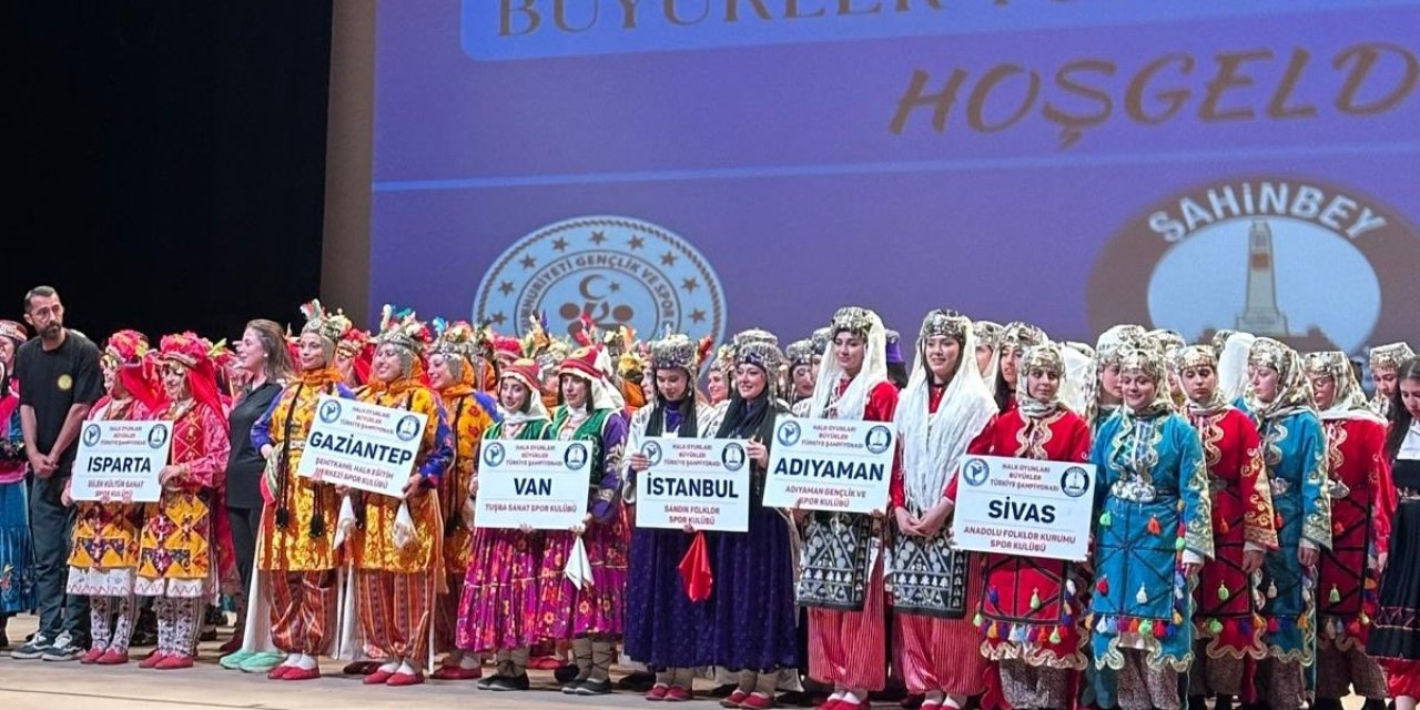Van halk oyunlarında tarih yazdı