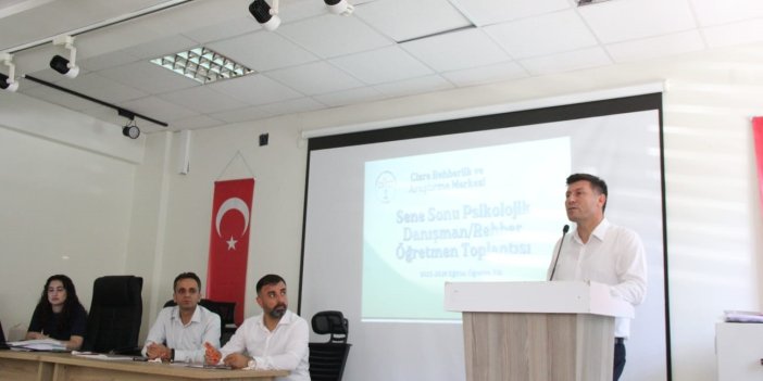 Cizre ilçesinde yıl sonu rehber öğretmenler toplantısı yapıldı