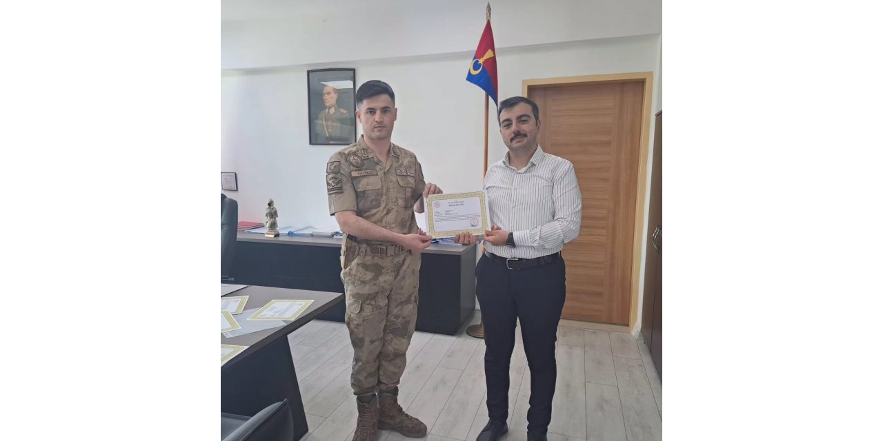 Kaymakam Atış başarılı jandarma personelini ödüllendirdi