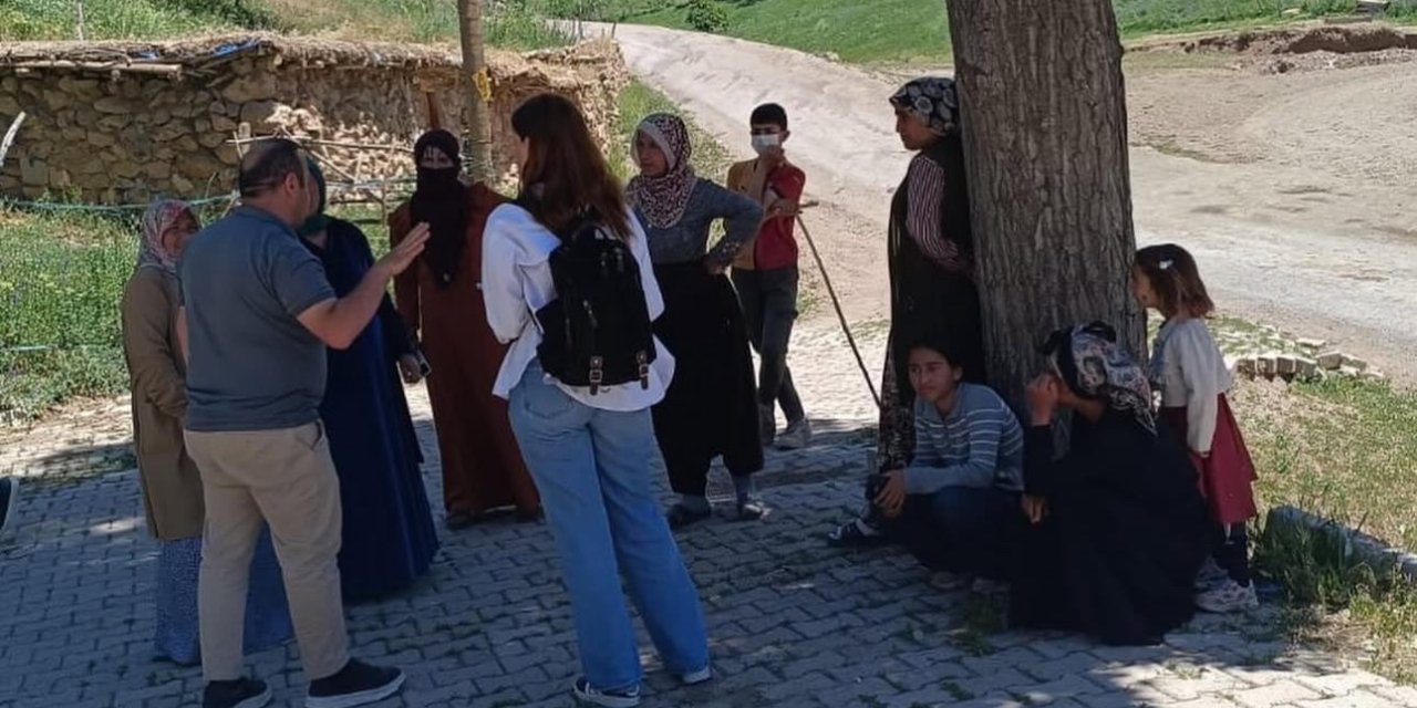 Yüksekova’da çiftçilere yönelik sağlık taraması ve brusella eğitimi verildi
