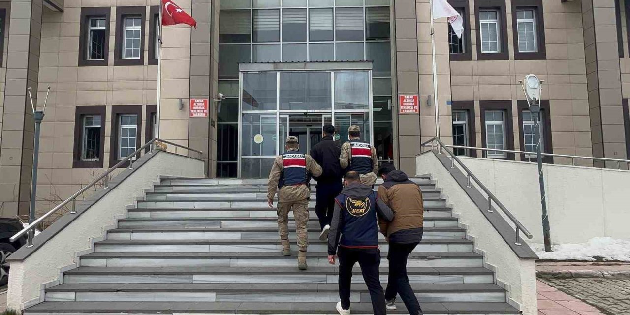 Bitlis’te göçmen kaçakçılığı operasyonu yapıldı