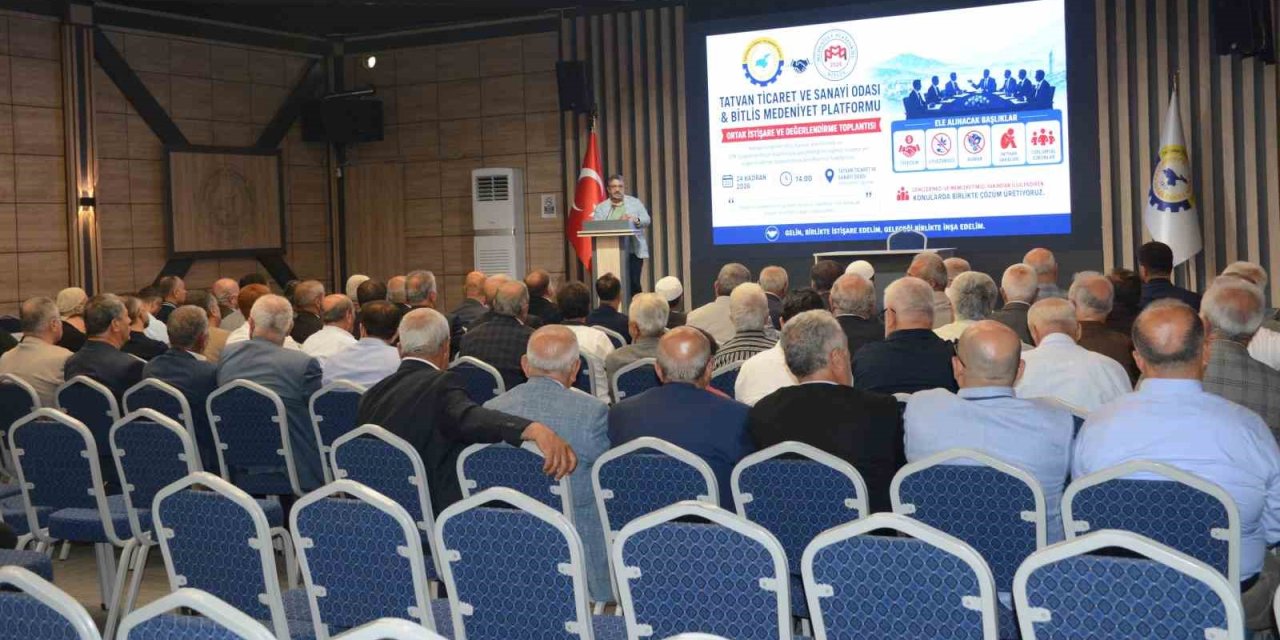 Tatvan’da toplumsal sorunlarla ilgili istişare toplantısı yapıldı