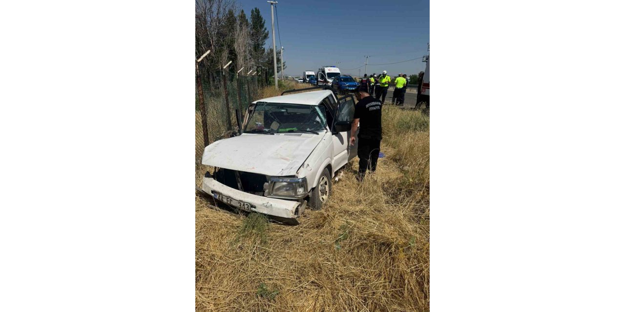 Diyarbakır’da araç yoldan çıkıp takla attı: 7 yaralı