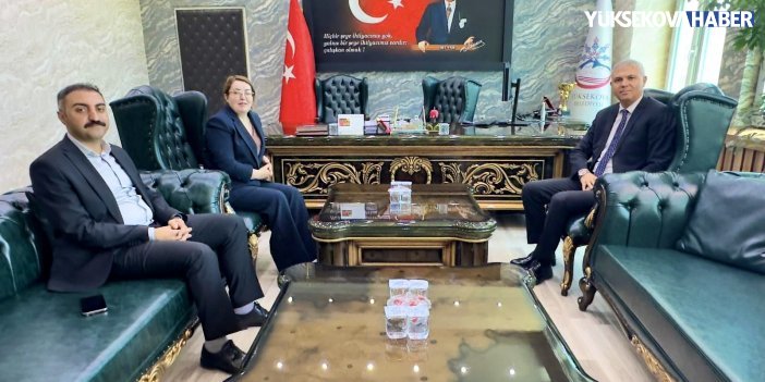 Kaymakam Mustafa Akın’dan Yüksekova Belediyesi Eşbaşkanlarına veda ziyareti