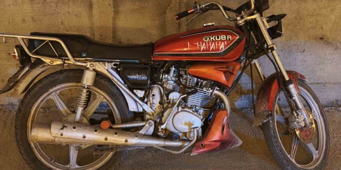 Evin önünden motosiklet çalan 2 çocuk yakalandı