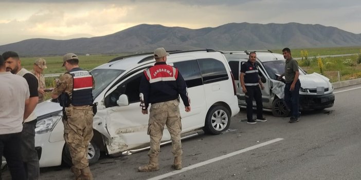 Çaldıran’da trafik kazası: 3 kişi yaralandı