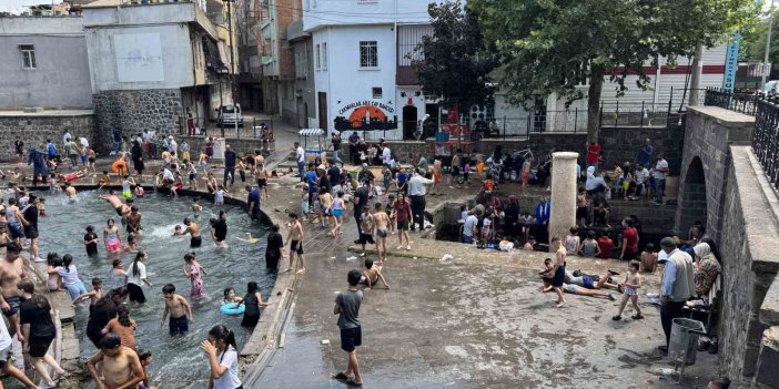 Diyarbakır’da çocuklar sıcaktan Anzele’ye koştu
