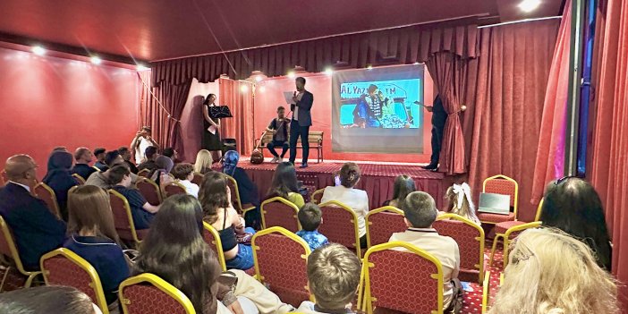 Yüksekova’da Kadir İnanır anısına şiir dinletisi düzenlendi