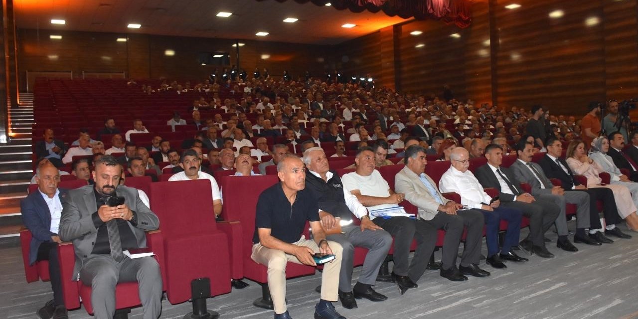 Van’da ’Muhtarlar Akademisi’ start verdi