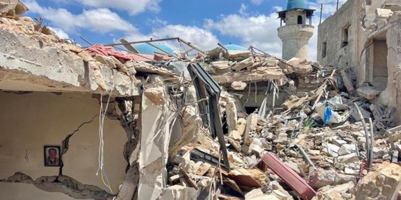 İsrail'in Lübnan'a saldırılarında hayatını kaybedenlerin sayısı 4 bin 320'ye yükseldi