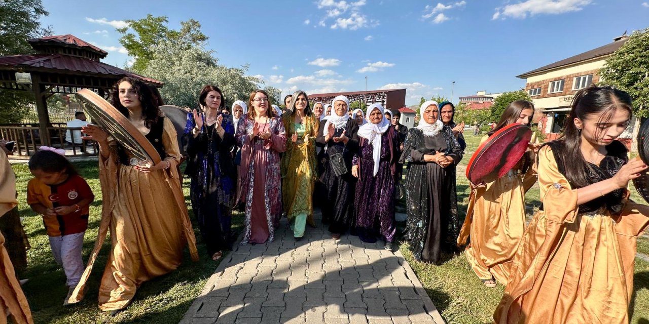 Yüksekova'da "Kadın Kenti" Deklarasyonu açıklandı