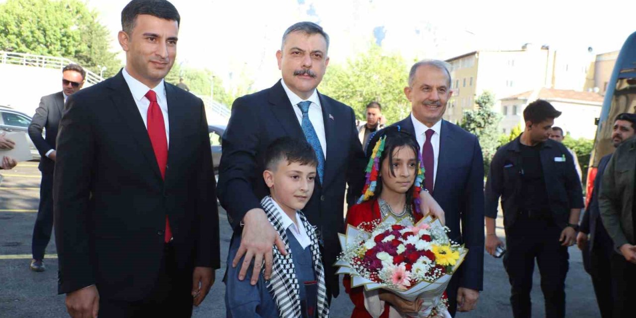 İçişleri Bakanı Çiftçi Hakkari’de