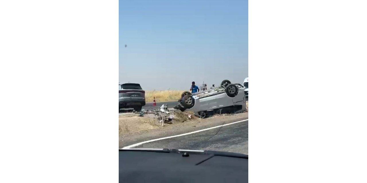 Diyarbakır’da iki otomobil çarpıştı: 9 yaralı