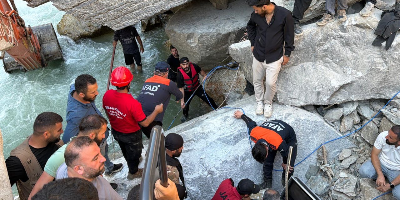 Habur Çayı'nda kaybolan Erkan’ı arama çalışmaları 5’inci gününde