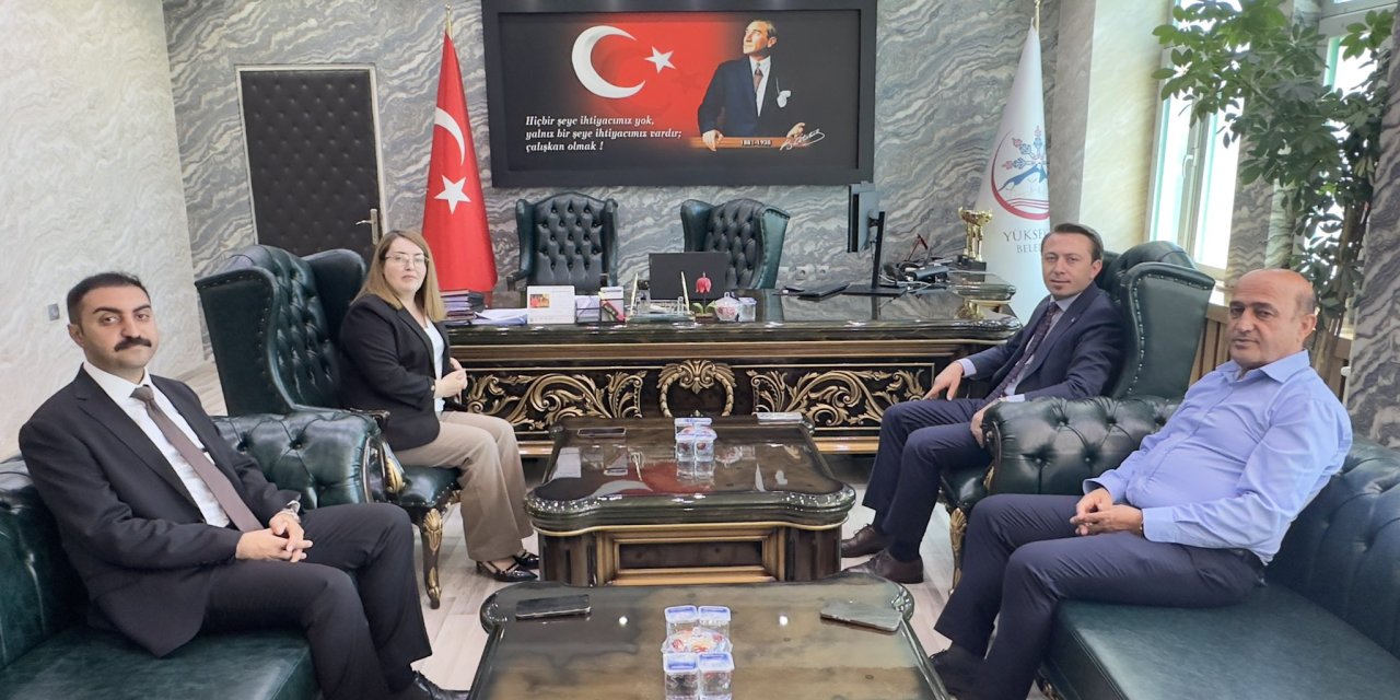 Kaymakam Volkan Hülür'den Yüksekova Belediyesi'ne ziyaret