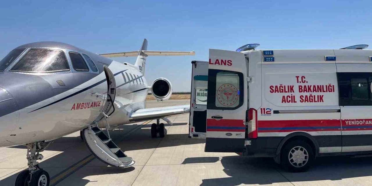 Ambulans uçak 14 günlük bebek için havalandı