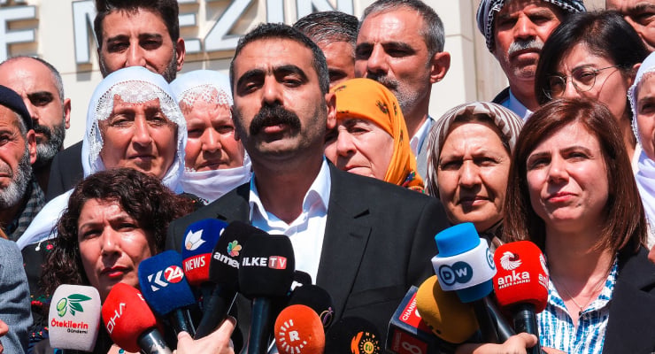 Diyarbakır Büyükşehir Belediyesi Eşbaşkanı Doğan Hatun istifa etti