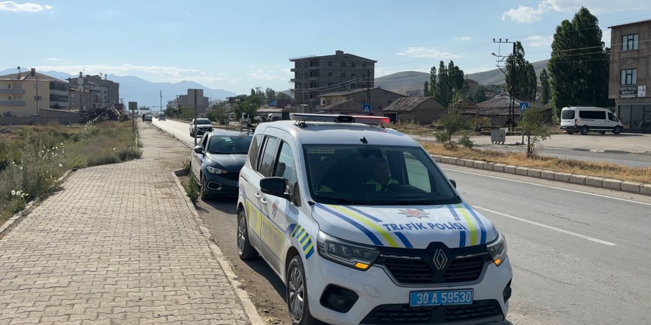 Yüksekova’da trafikte hız denetimi