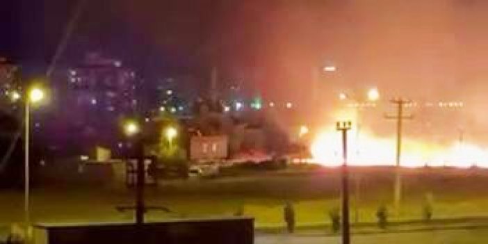 Diyarbakır’da yangın korkuttu: Alevler evlere sıçramadan söndürüldü