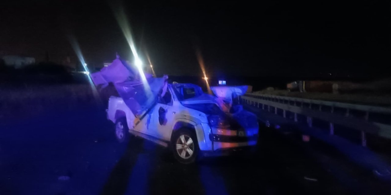 Şırnak'ta kamyonet, bariyerlere çarptı: 1 ölü, 1 yaralı