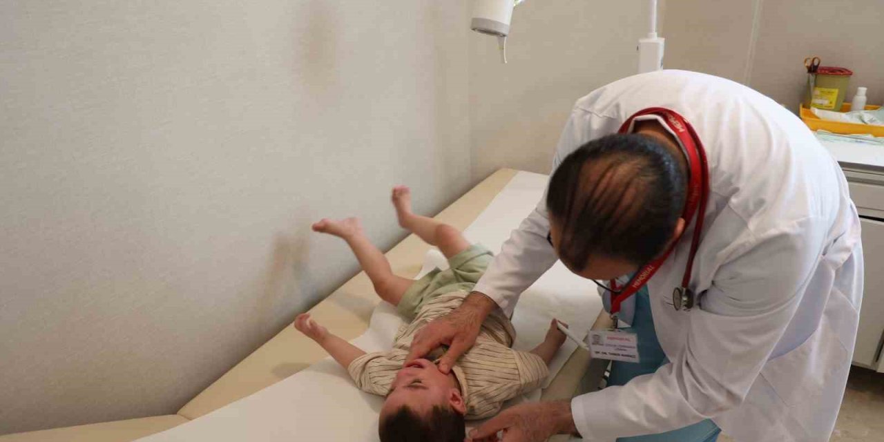 Doğuştan yüz binde bir görülen hastalıkla 1,5 yıl yaşadı