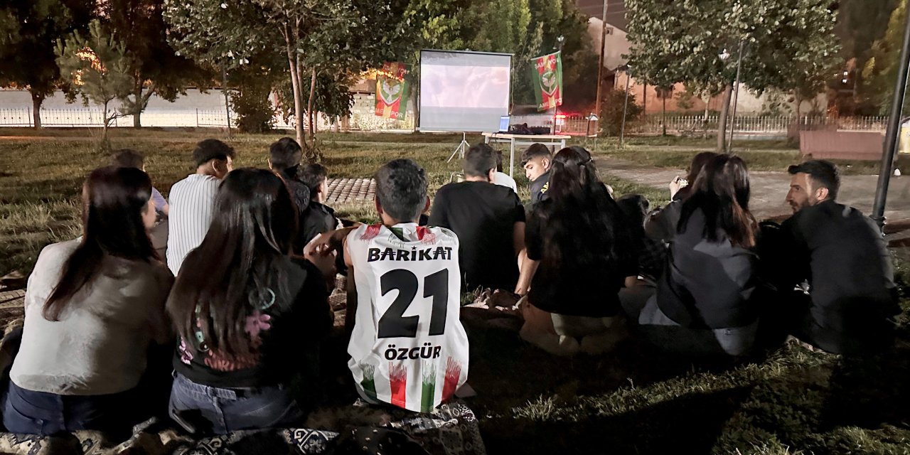 Yüksekova’da açık hava sineması etkinliği düzenlendi