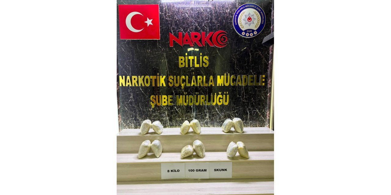 Bitlis’te araçtan 8 kilo 100 gram skunk çıktı