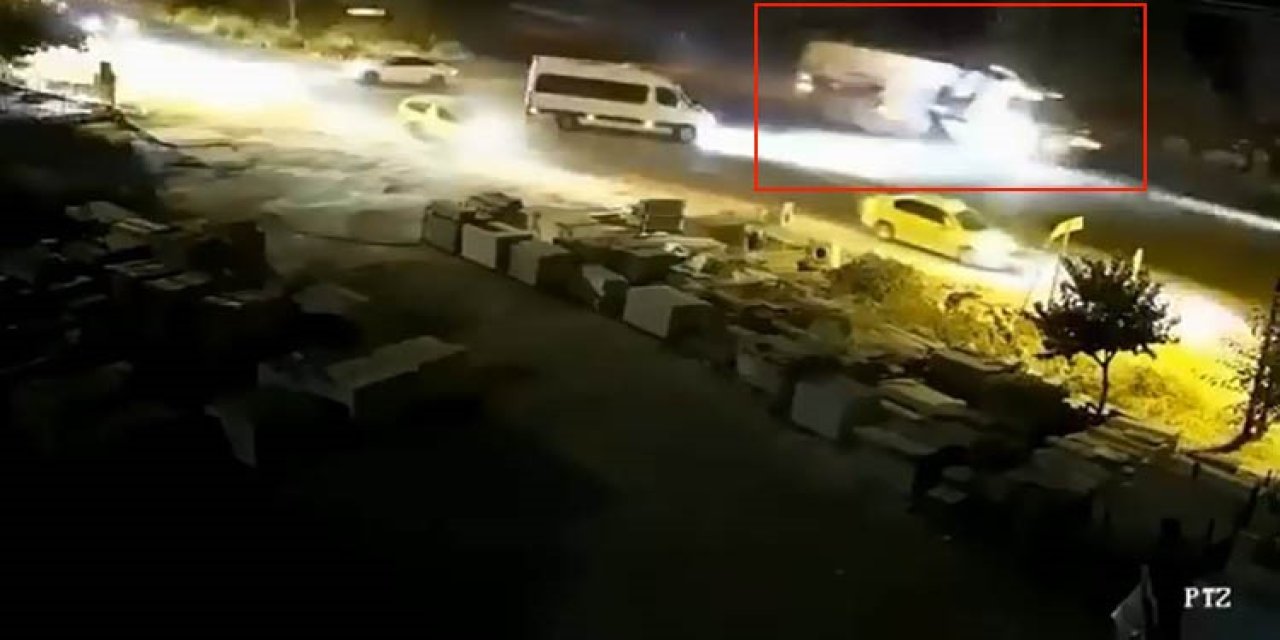 Mardin’de 3 kişinin öldüğü kaza güvenlik kamerasına yansıdı