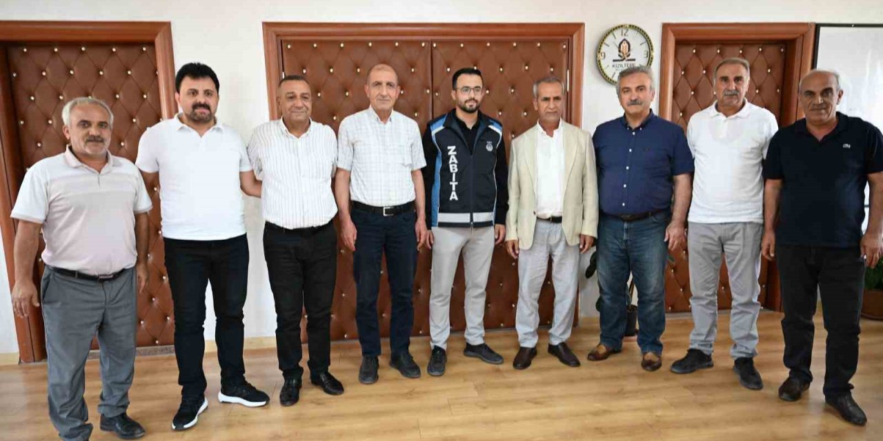 Mardin'in Kızıltepe ilçesinde zabıta memuru azmiyle doktor oldu
