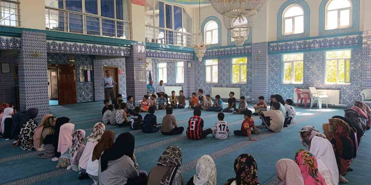 Van'da Yaz Kur’an Kursu öğrencilerine ‘Hazret-i Peygamber’ semineri