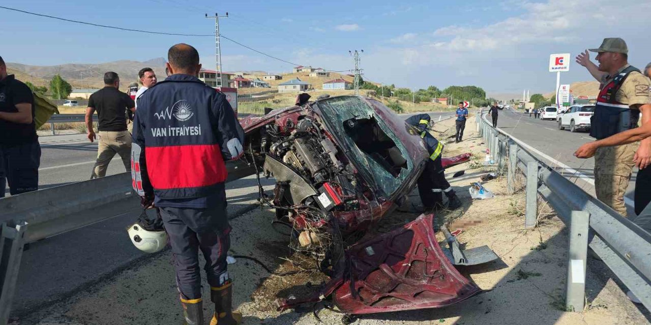 Van-Hakkari yolunda trafik kazası