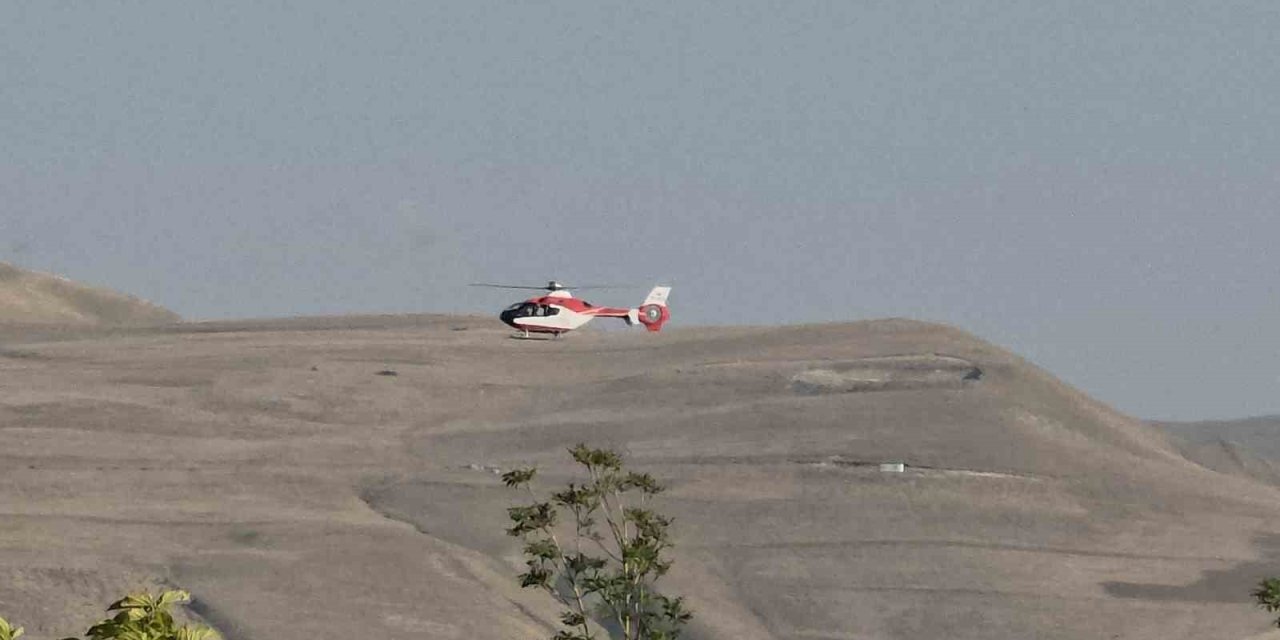 Hamile kadın ambulans helikopter ile Van’a getirildi