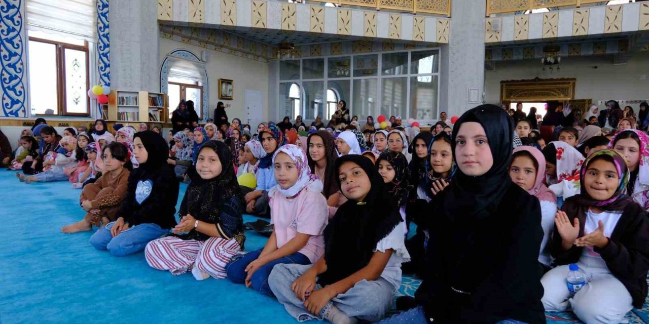 Tuşba’da Yaz Kur’an kursları kapanış programı yapıldı