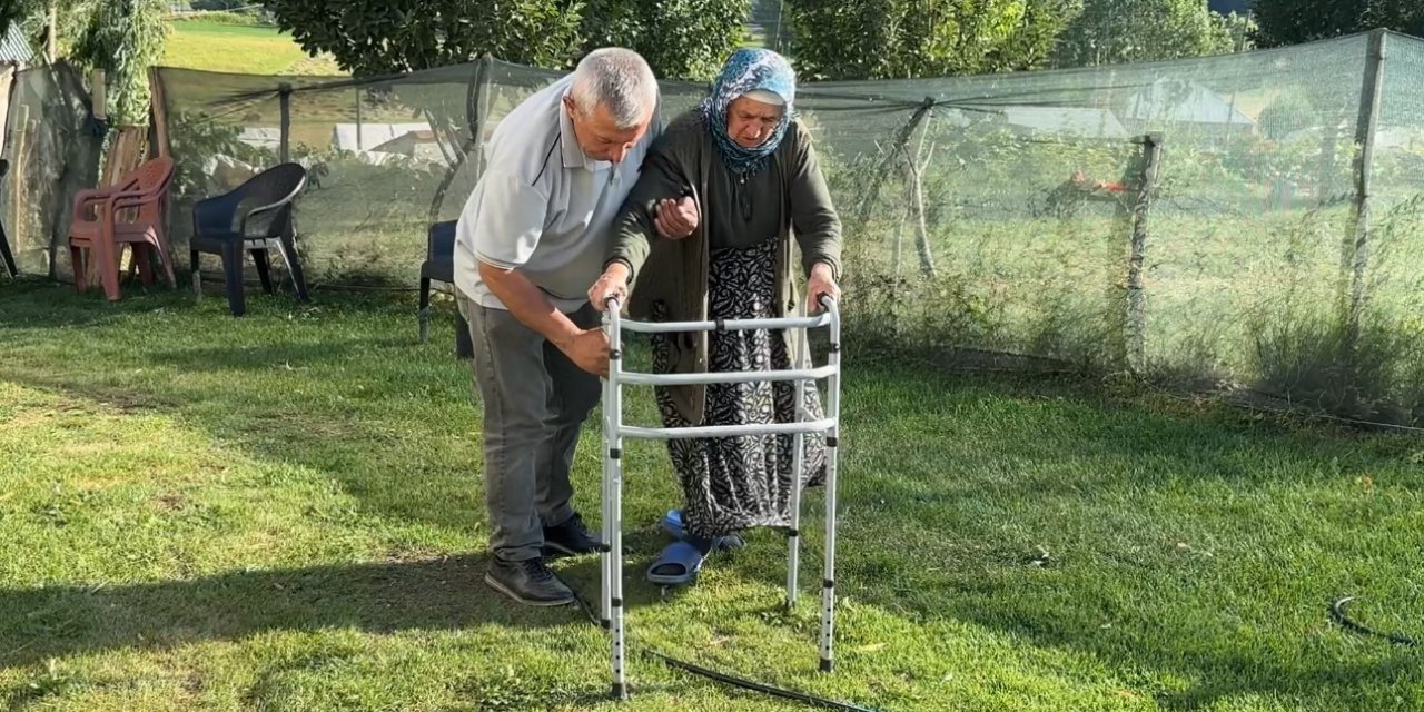 20 yıldır annesinin eli ayağı oldu: Yüksekovalı Aykut, akülü sandalye bekliyor