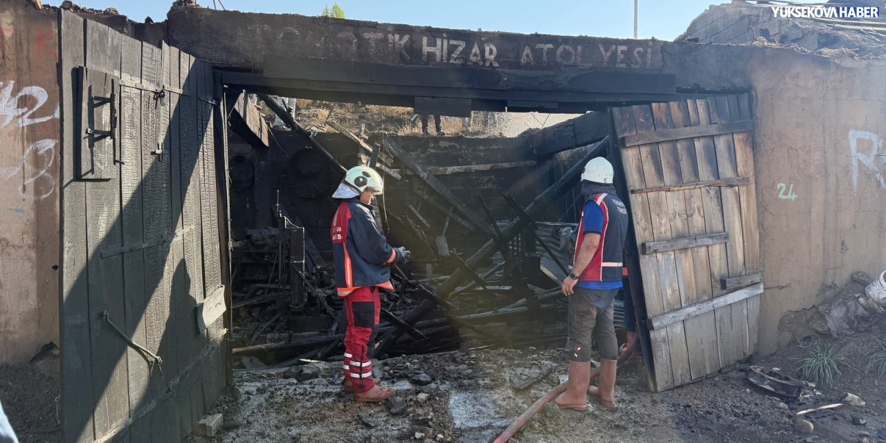 Yüksekova’da atölye yangını: Malzeme ve makineler kül oldu