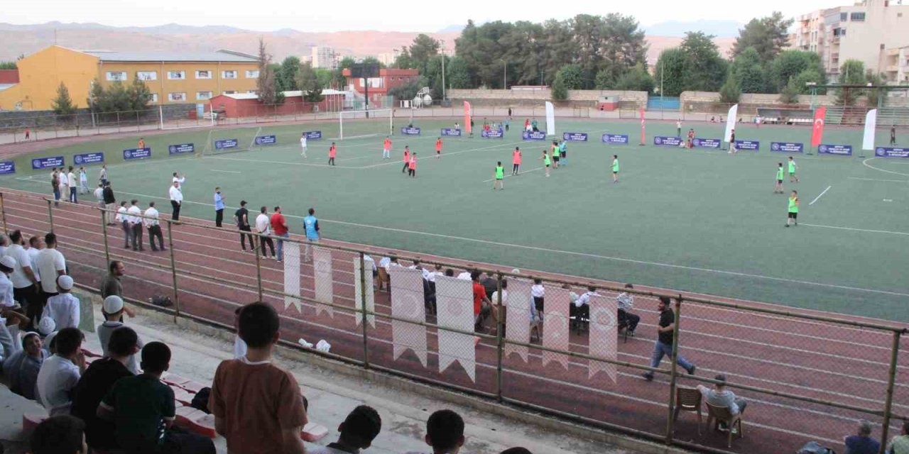Cizre’de yaz Kur’an kursları futbol turnuvası heyecanı son buldu
