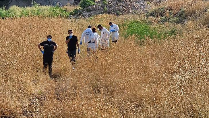 Şanlıurfa’da tarlada erkek cesedi bulundu
