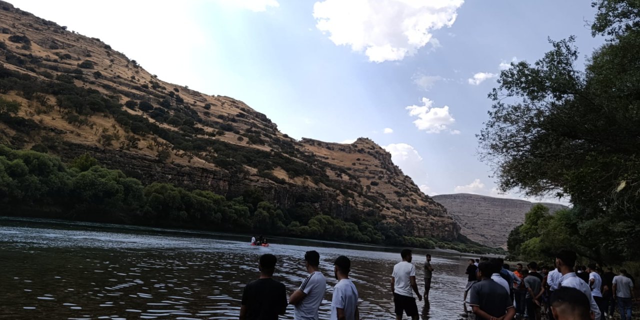 Serinlemek için Dicle Nehri'ne giren Yeşim boğuldu
