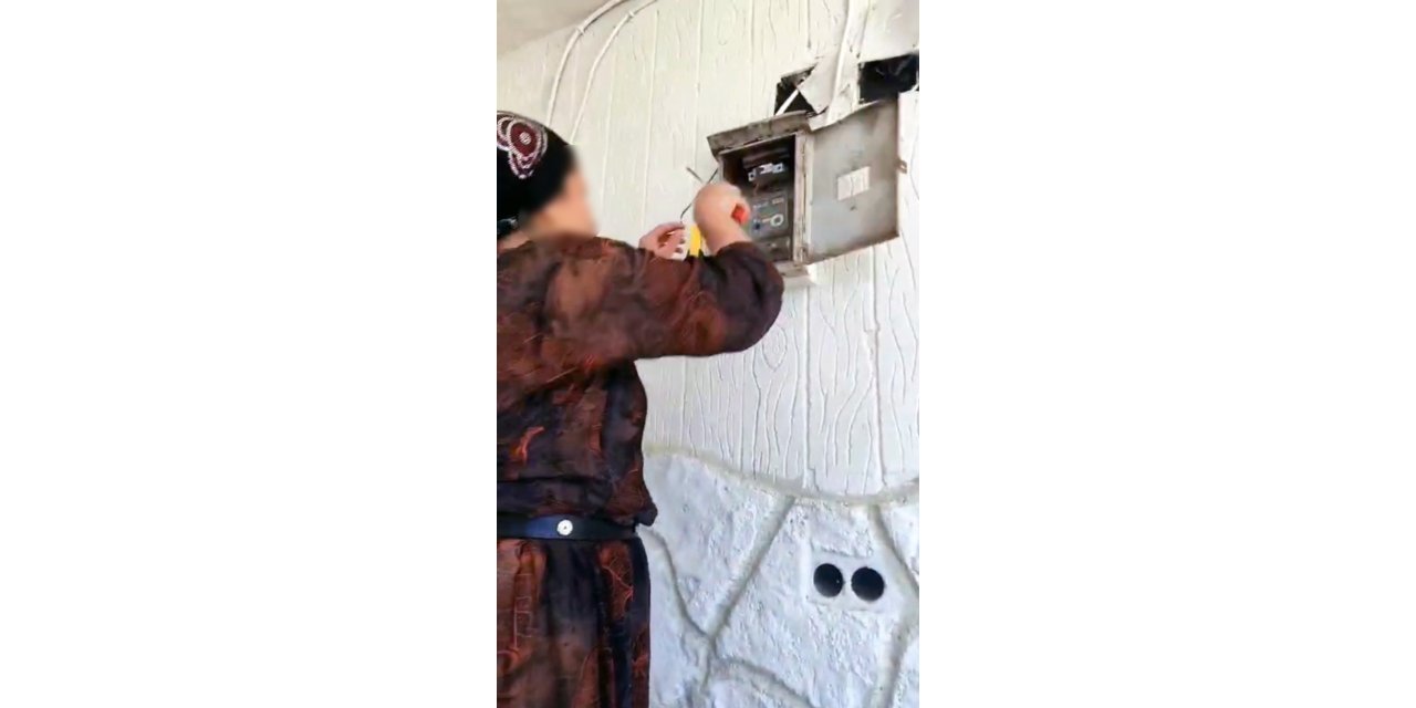Vatandaşın elektrik sayacına müdahale anları kamerada