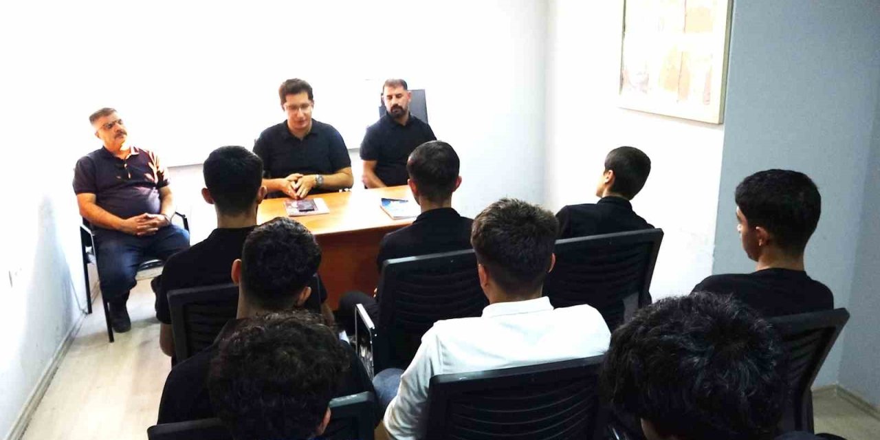 Erciş’te gençlere yönelik öfke kontrolü semineri
