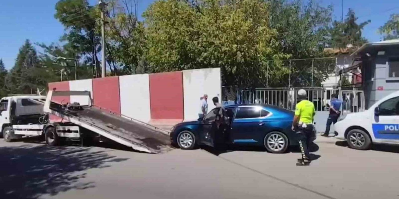 Trafiği tehlikeye atan sürücüye 111 bin lira ceza kesildi