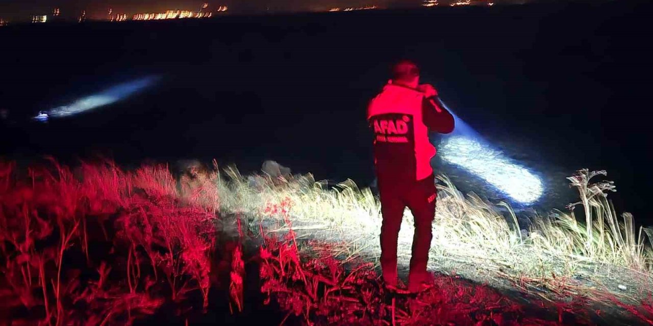 Van Gölü’nde kano devrildi: Kaybolan kadın bulundu