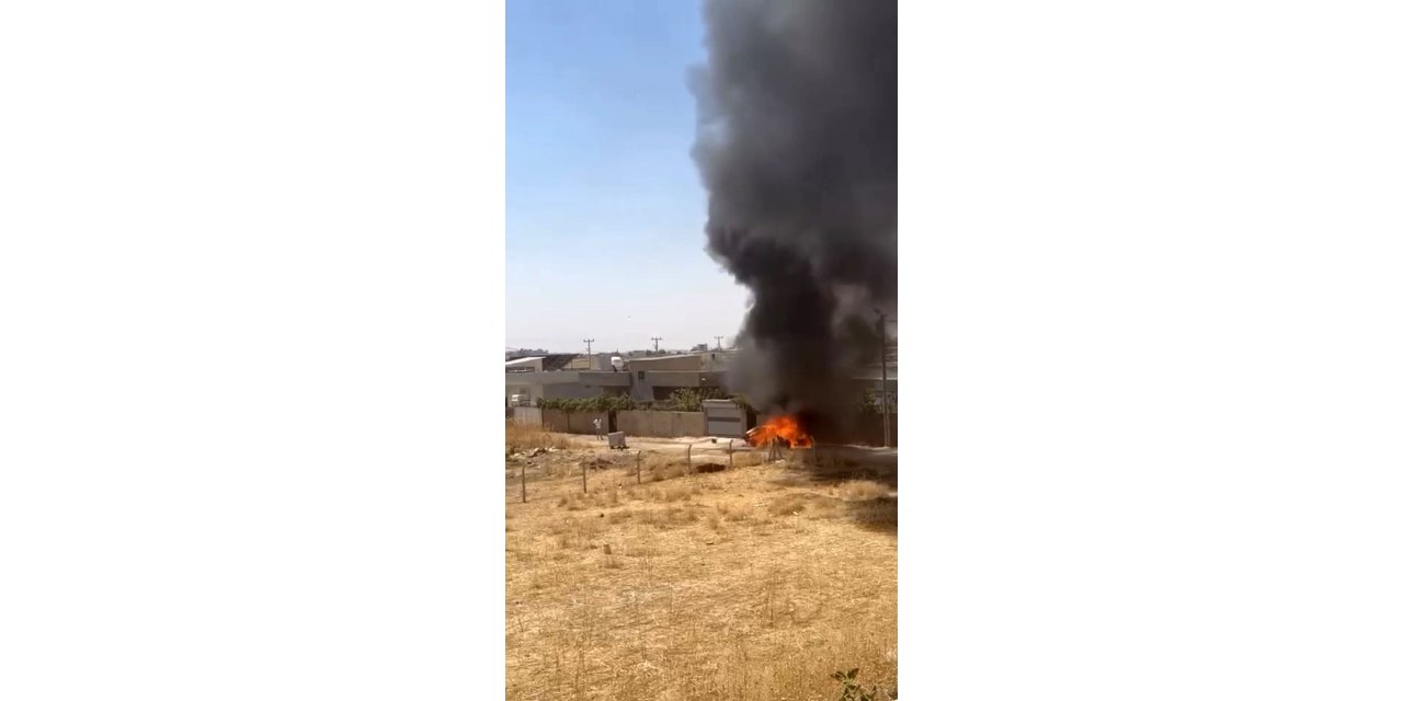 Mardin'in Nusaybin ilçesinde otomobilde patlama sonucu yangın çıktı
