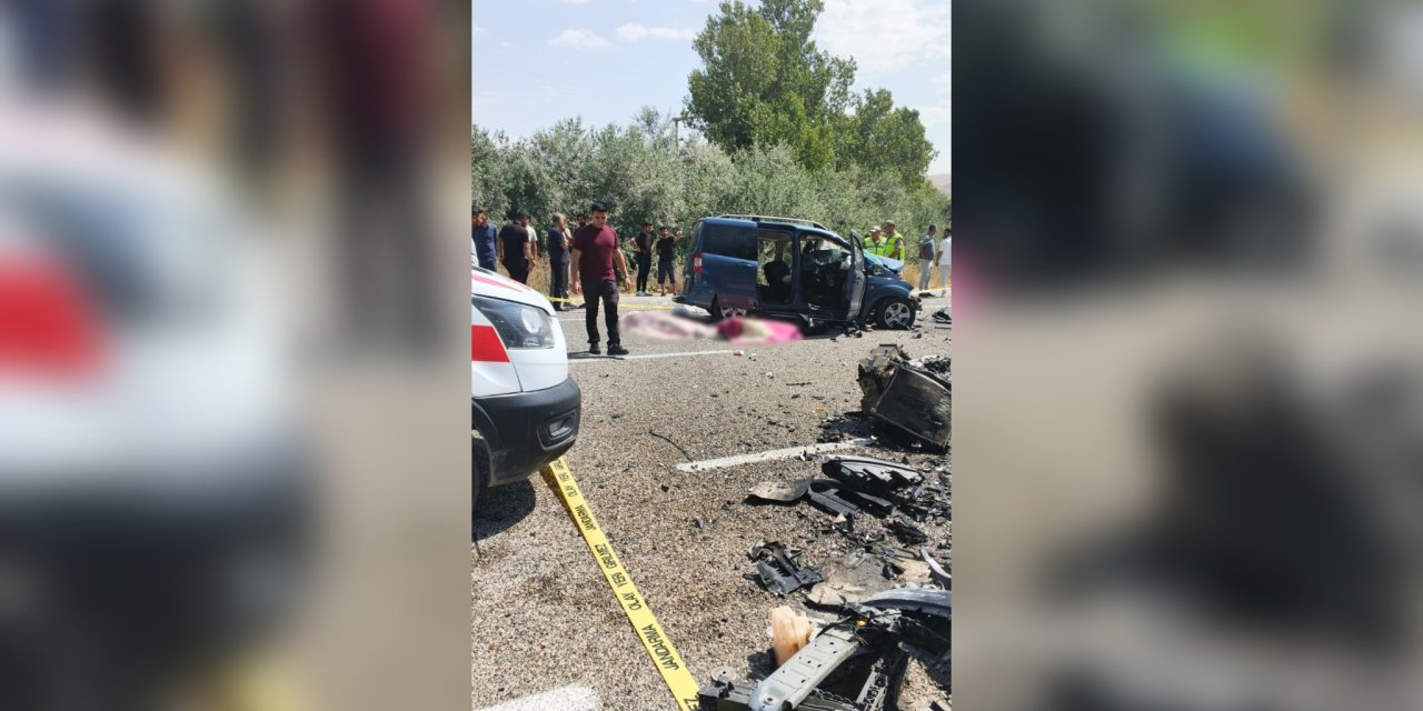 Van-Erciş kara yolunda araçlar kafa kafaya çarpıştı: 2 ölü, 9 yaralı