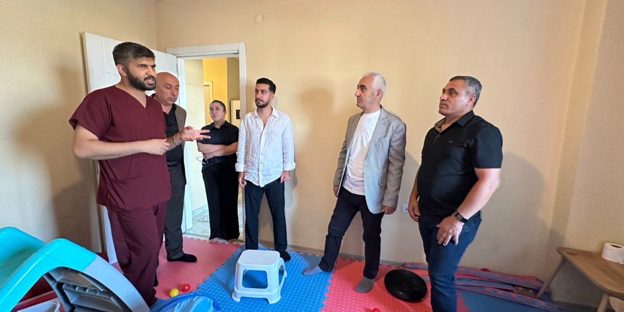 Yüksekova’da esnaf ve meslek temsilcilerinden işletmelere ziyaret