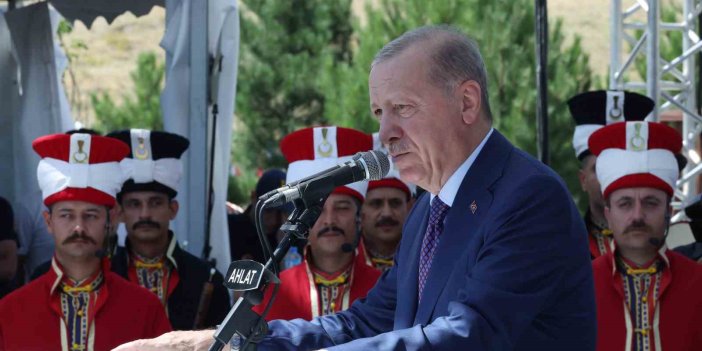 Cumhurbaşkanı Erdoğan: "Türkler, Kürtler, Araplar olarak kardeşçe kucaklaşmamızı engelleyemezsiniz"
