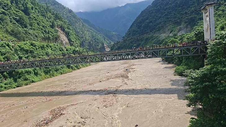 Nepal'deki selde can kaybı 359'a yükseldi