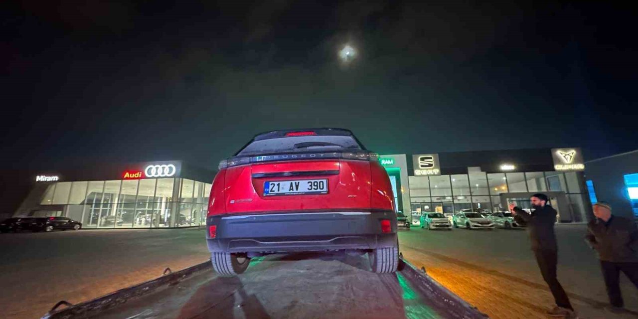 Sıfır aldığı araç, 6 bin kilometrede iki kez yolda bıraktı
